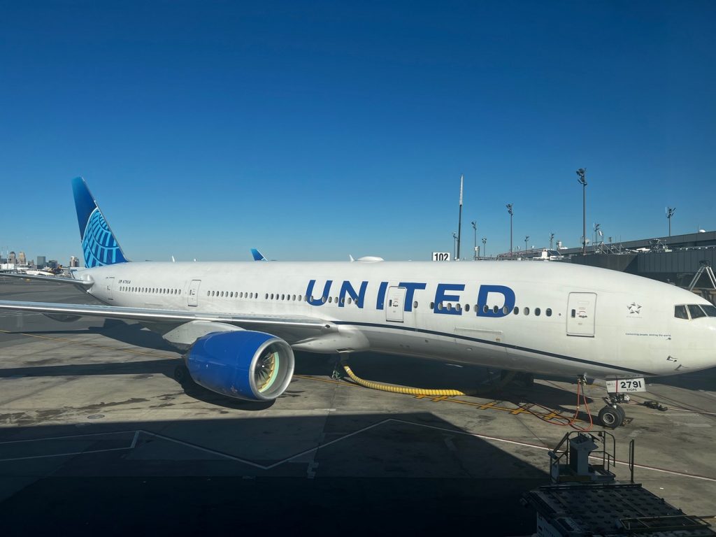 how to use points to fly on United