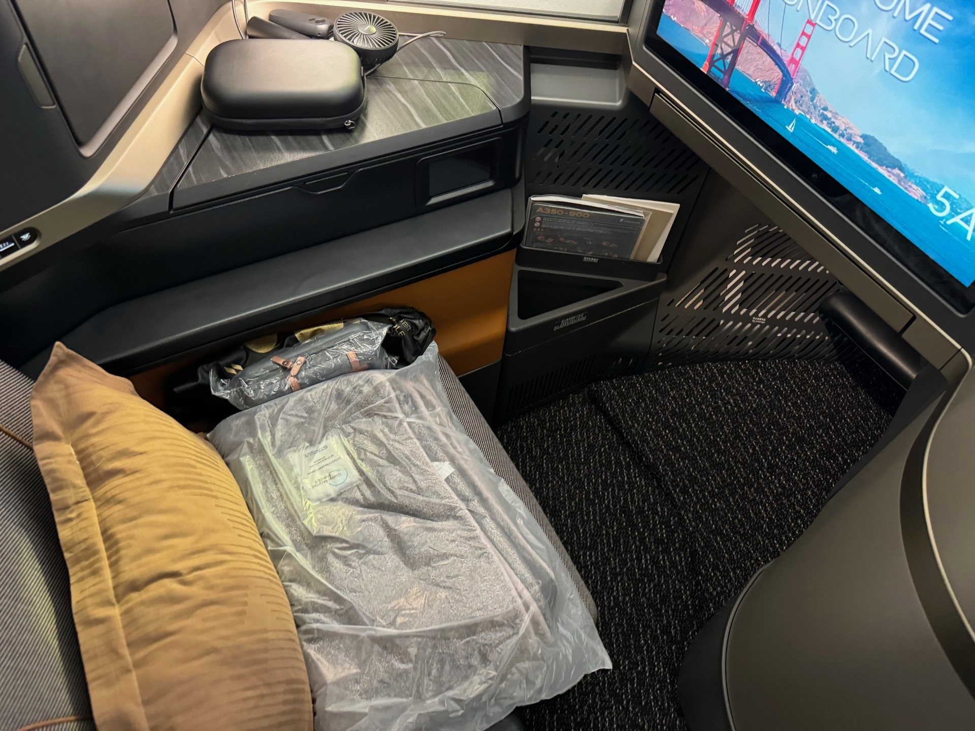 Starlux Business Class Flight Experience