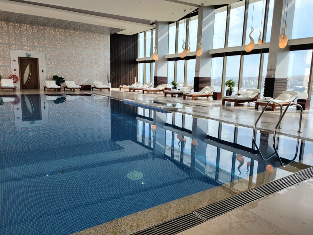 JW Marriott Baku pool