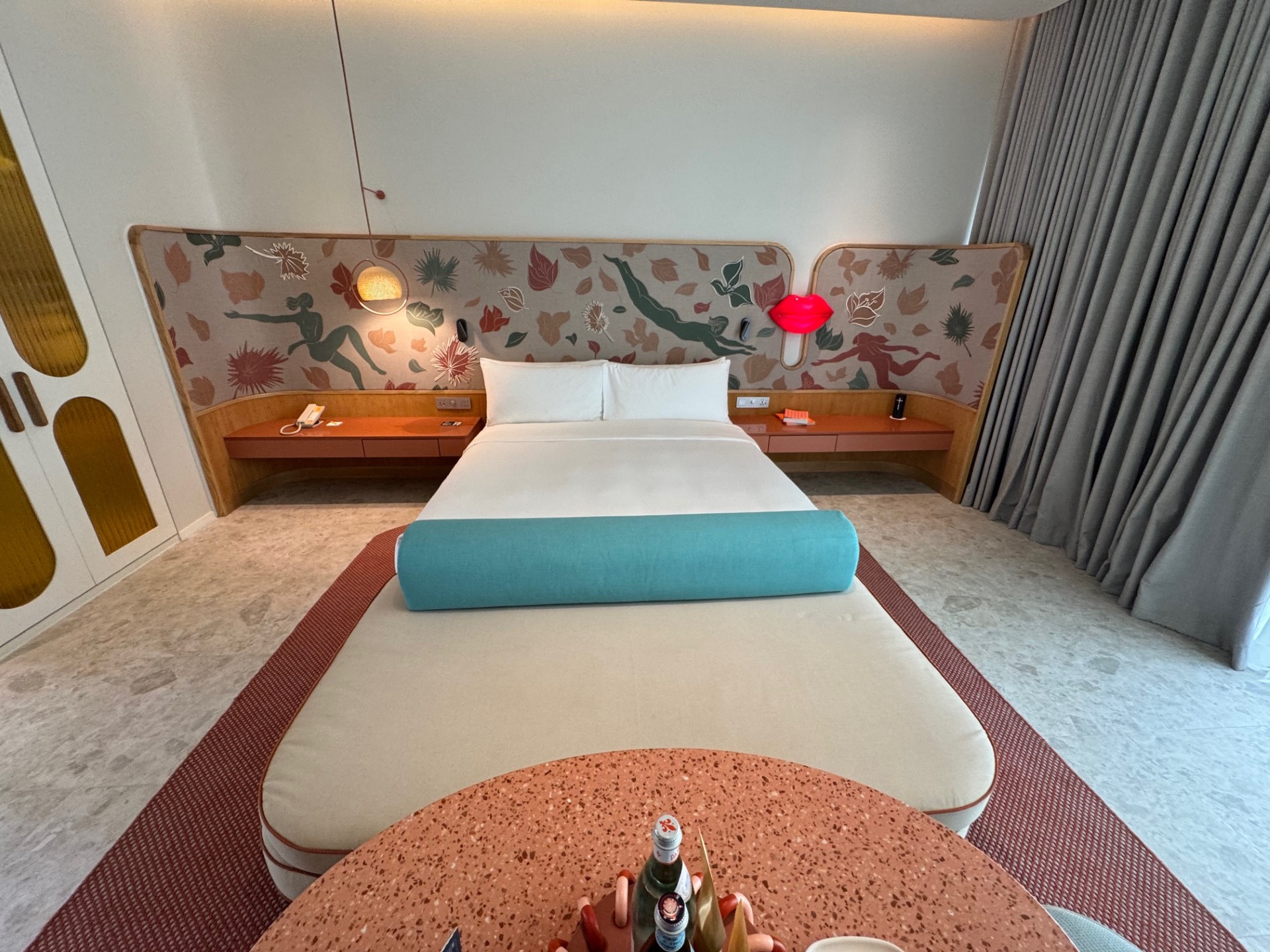 The Standard Pattaya Na Jomtien Quick Thoughts