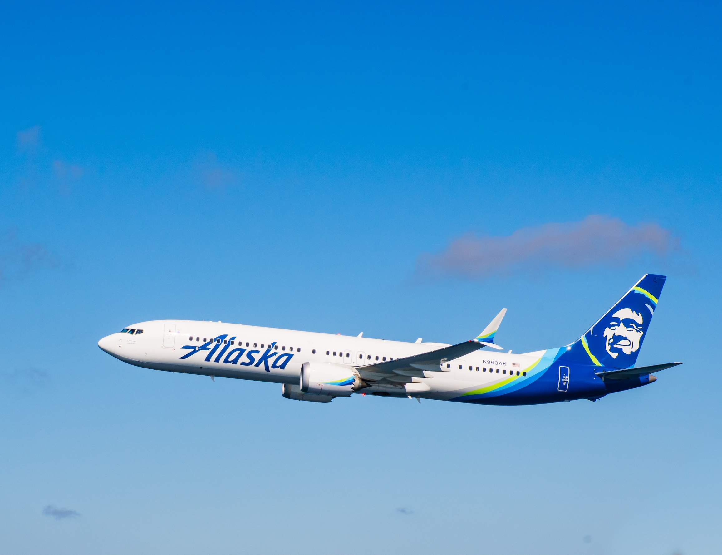 New Alaska and Hawaiian Airlines Amex Offer
