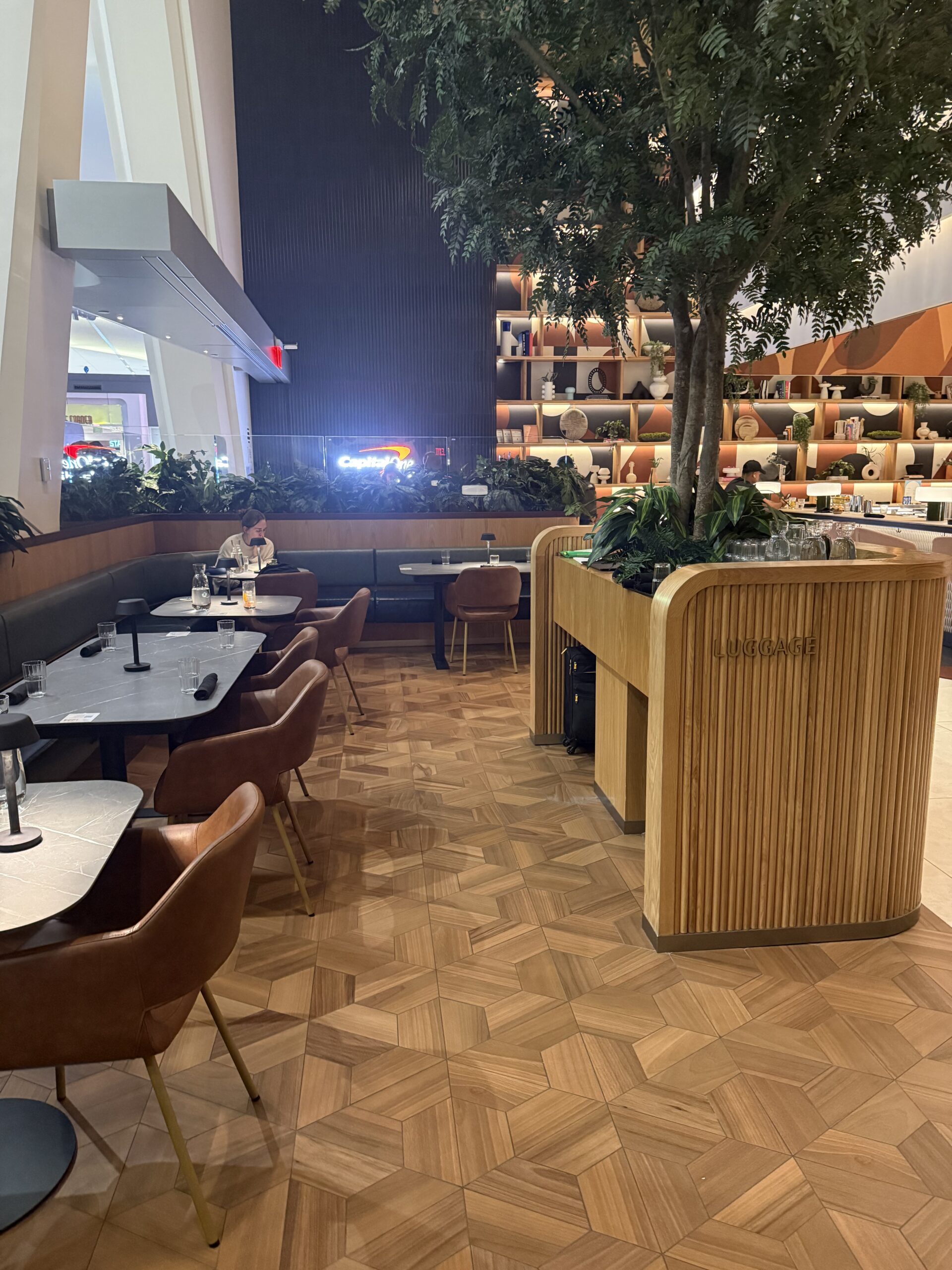 LGA Terminal B Lounges